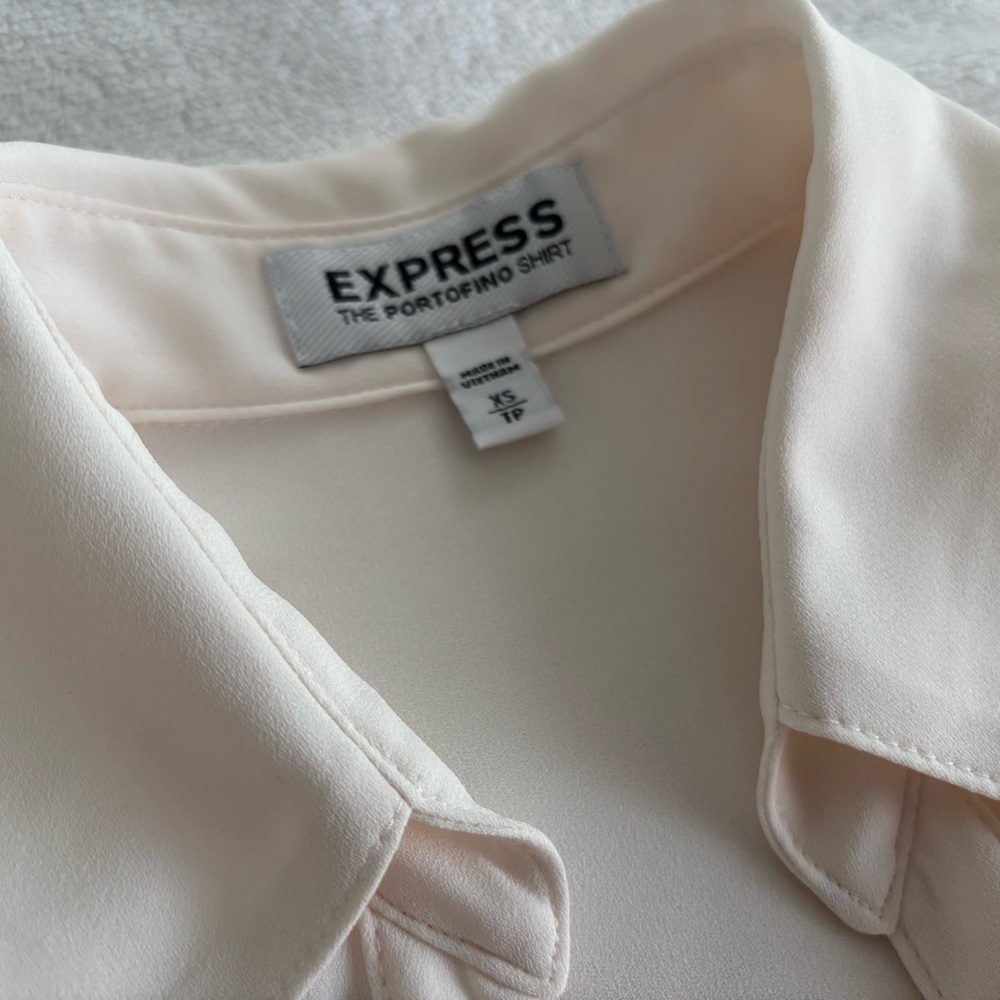 EXPRESS   XS Cream Button-Down Shirt